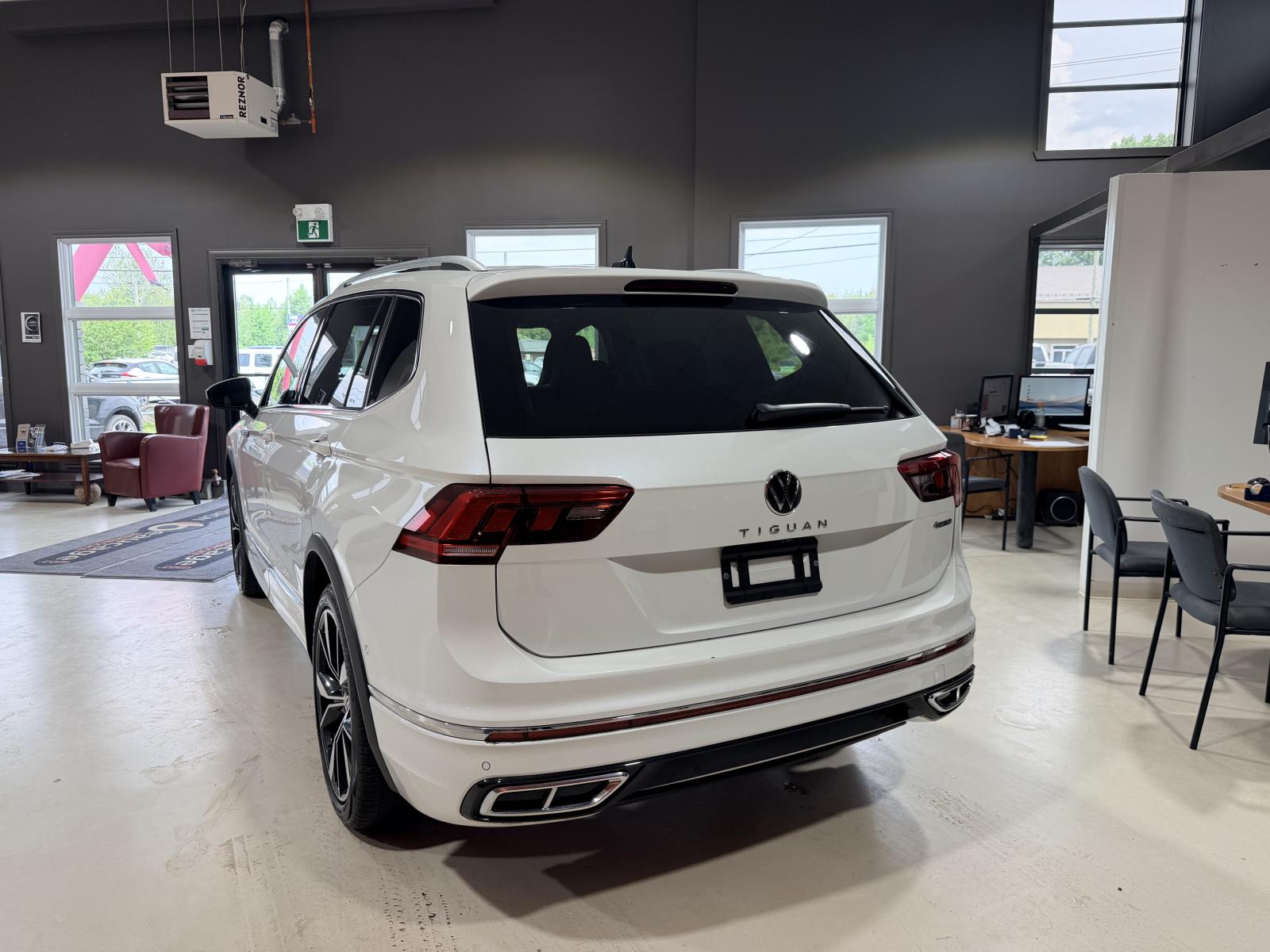 Volkswagen Tiguan Highline R-Line 2022 — photo 4