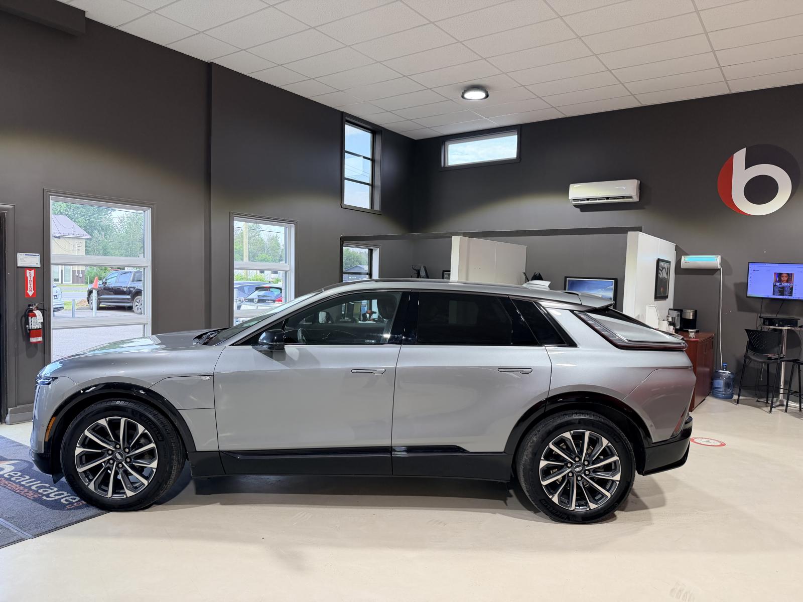 Cadillac Lyriq Sport 2 2024 — photo 3