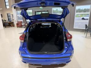 Miniature 7 Nissan Kicks Play SV 2025