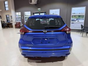 Miniature 5 Nissan Kicks Play SV 2025