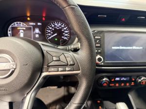 Miniature 21 Nissan Kicks Play SV 2025