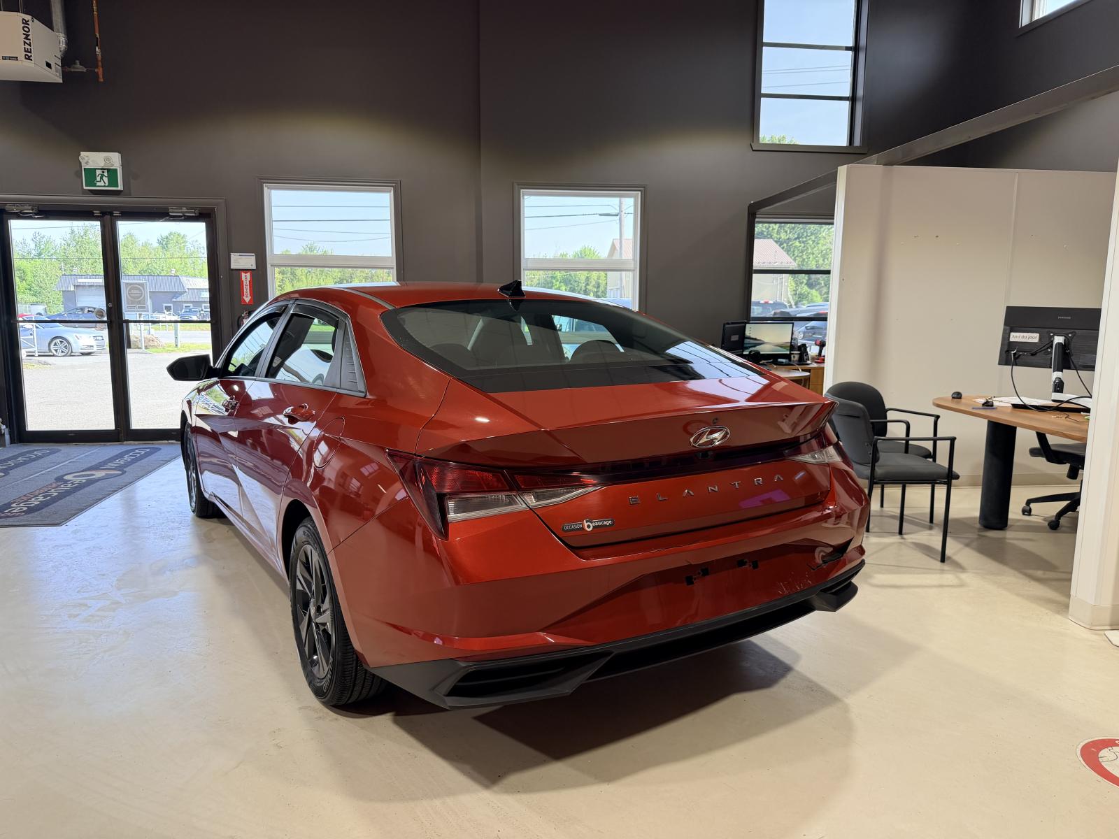 Hyundai Elantra Preferred 2021 — photo 4