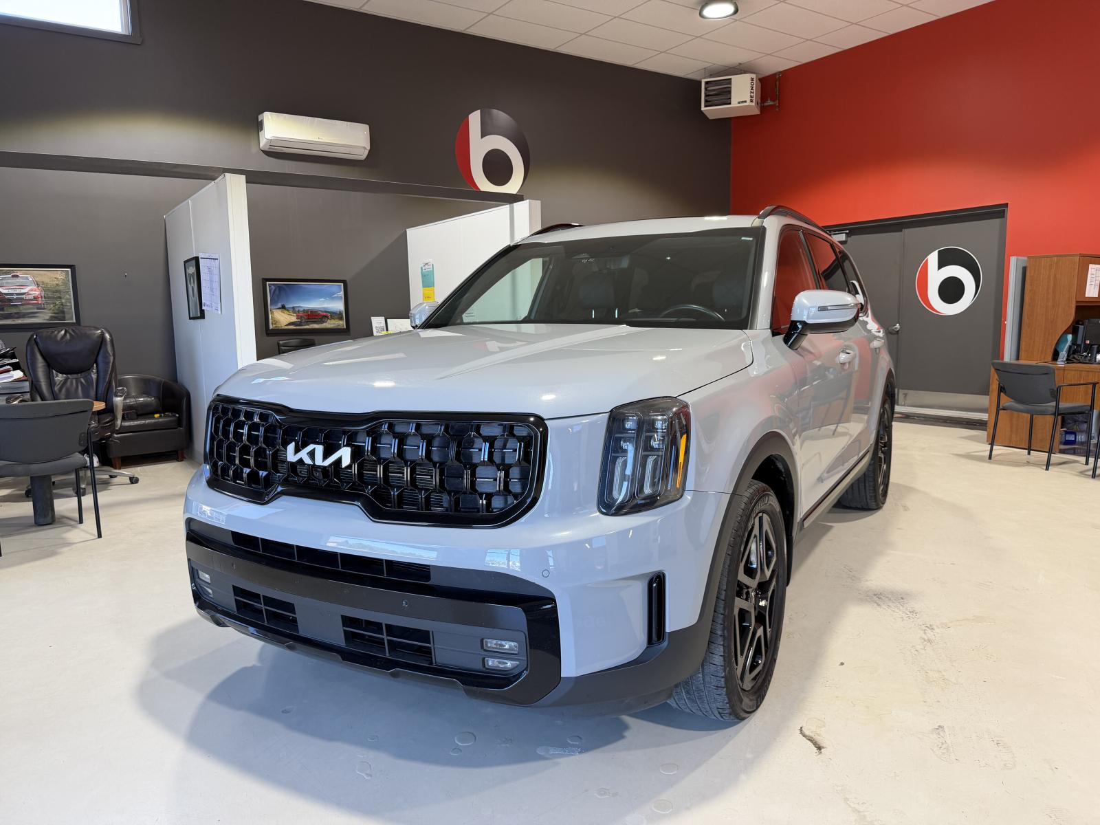 Image 1 Kia Telluride X-Pro 2024