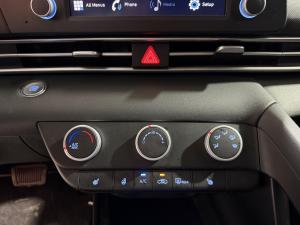 Thumbnail 24 Hyundai Elantra Preferred 2023