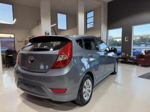 Miniature 8 Hyundai Accent SE 2017