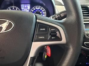 Miniature 21 Hyundai Accent SE 2017