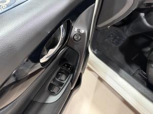 Miniature 16 Nissan Qashqai S 2018