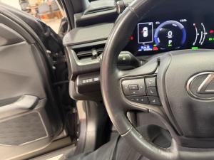 Miniature 21 Lexus UX-Series UX300h Premium 2025