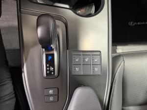 Miniature 28 Lexus UX-Series UX300h Premium 2025