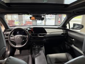Miniature 29 Lexus UX-Series UX300h Premium 2025