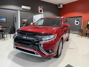 2022 Mitsubishi Outlander PHEV - Image 1