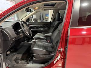 Miniature 16 Mitsubishi Outlander PHEV 2022