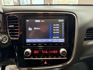 Miniature 24 Mitsubishi Outlander PHEV 2022