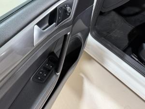 Miniature 12 Volkswagen Golf Highline 2020