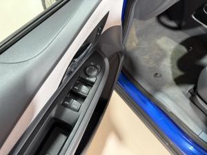 Miniature 16 Chevrolet Bolt EV LT 2017