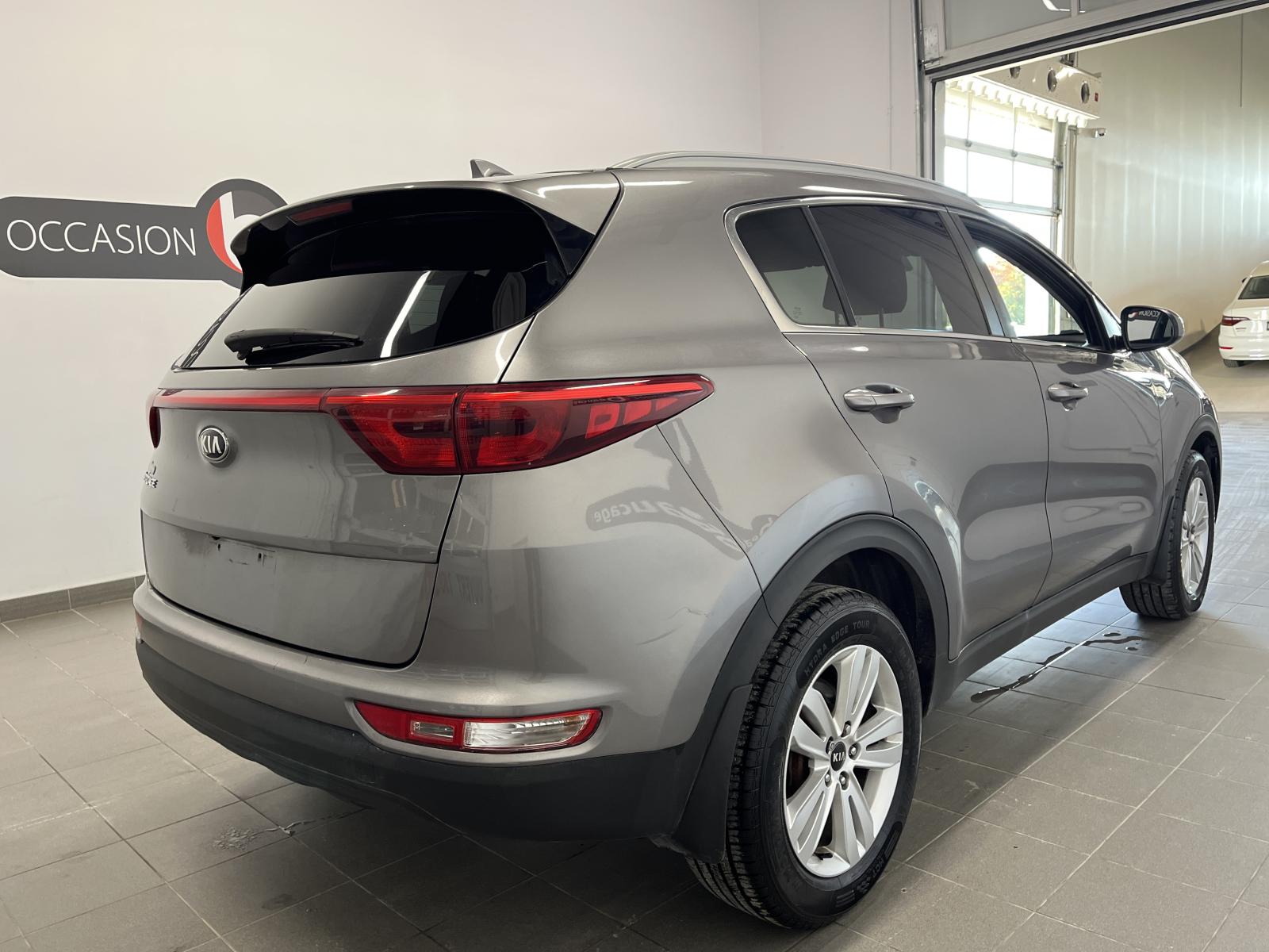 Kia Sportage LX 2018 — photo 5