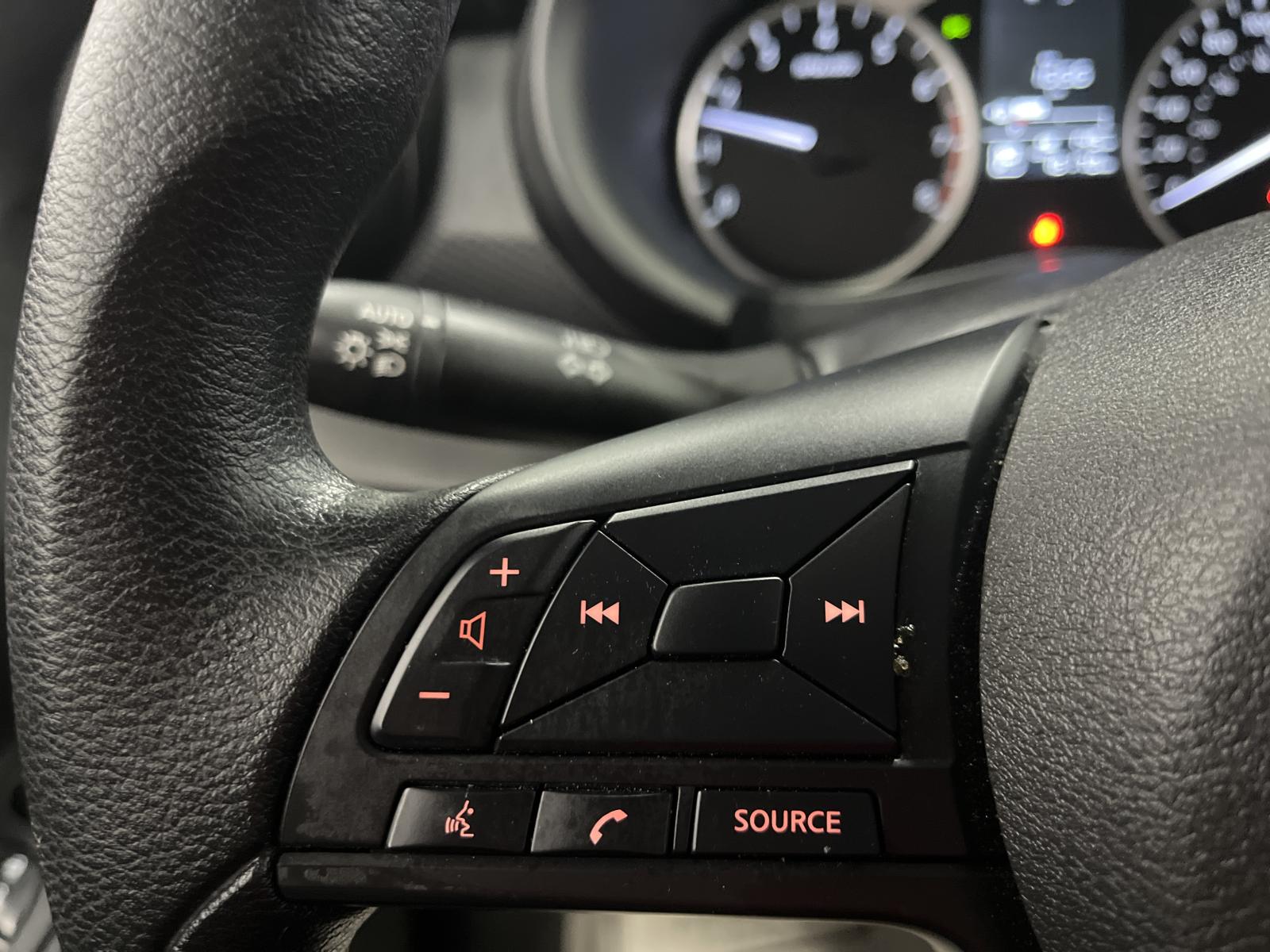 Image 13 Nissan Kicks S 2023