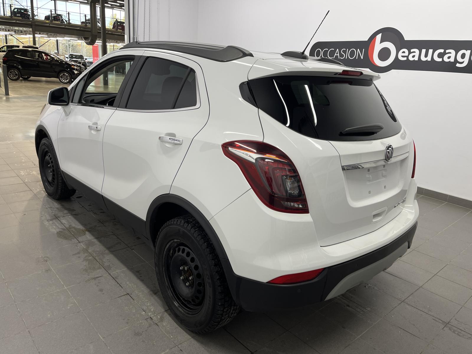 Buick Encore Preferred 2021 — photo 3