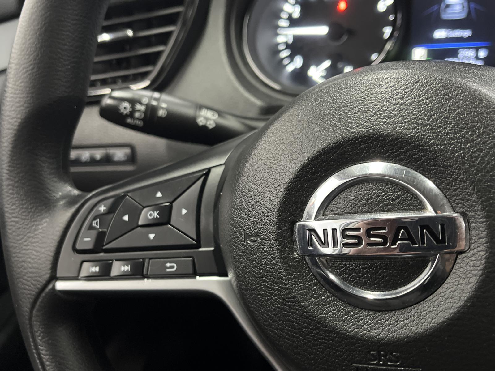 Image 14 Nissan Rogue SV 2020