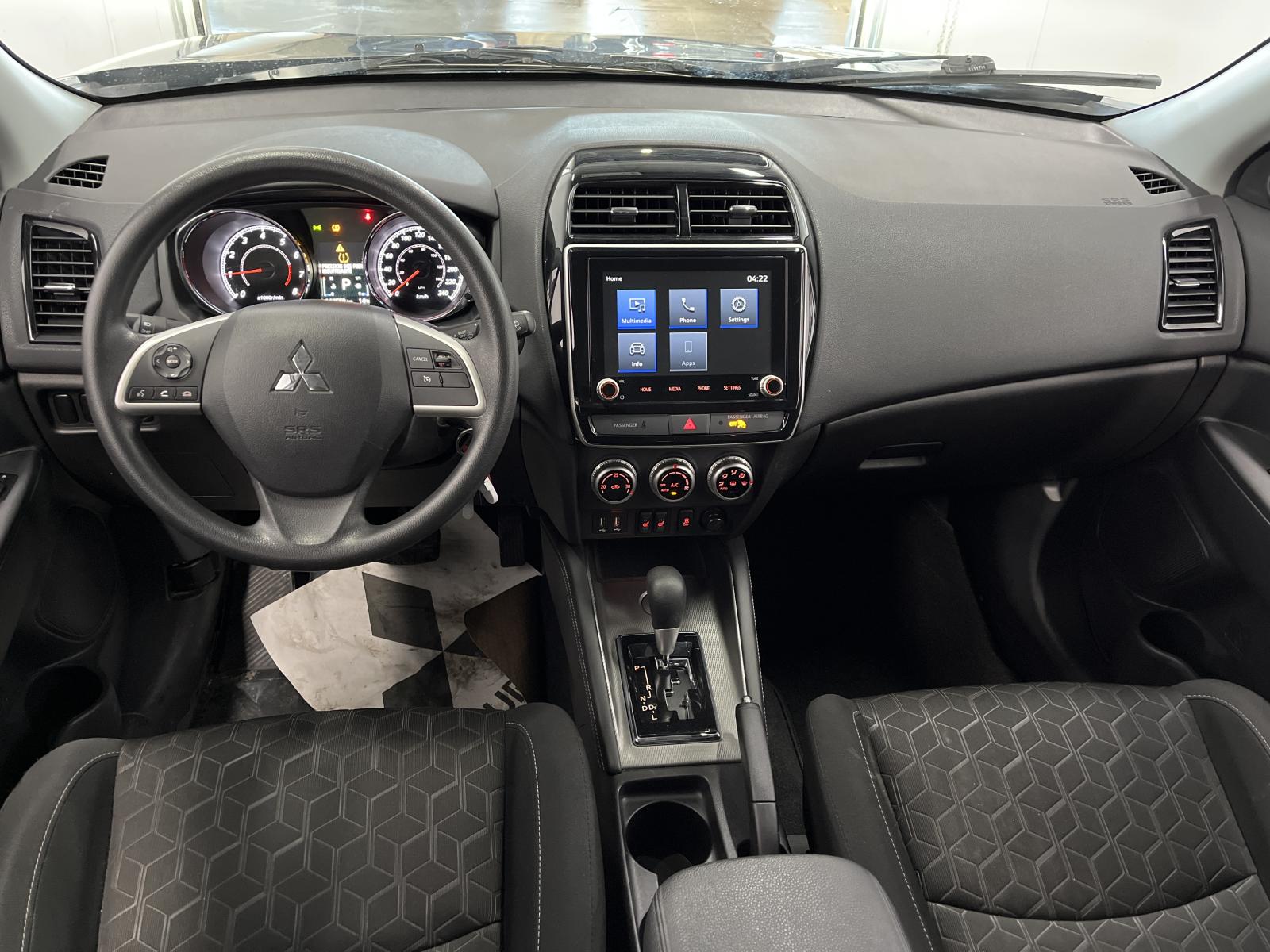 Image 17 Mitsubishi RVR 2023