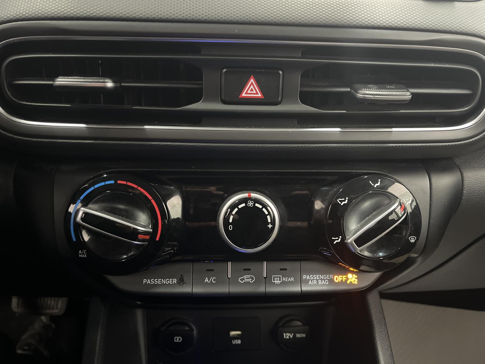 Image 18 Hyundai Kona Essential 2023