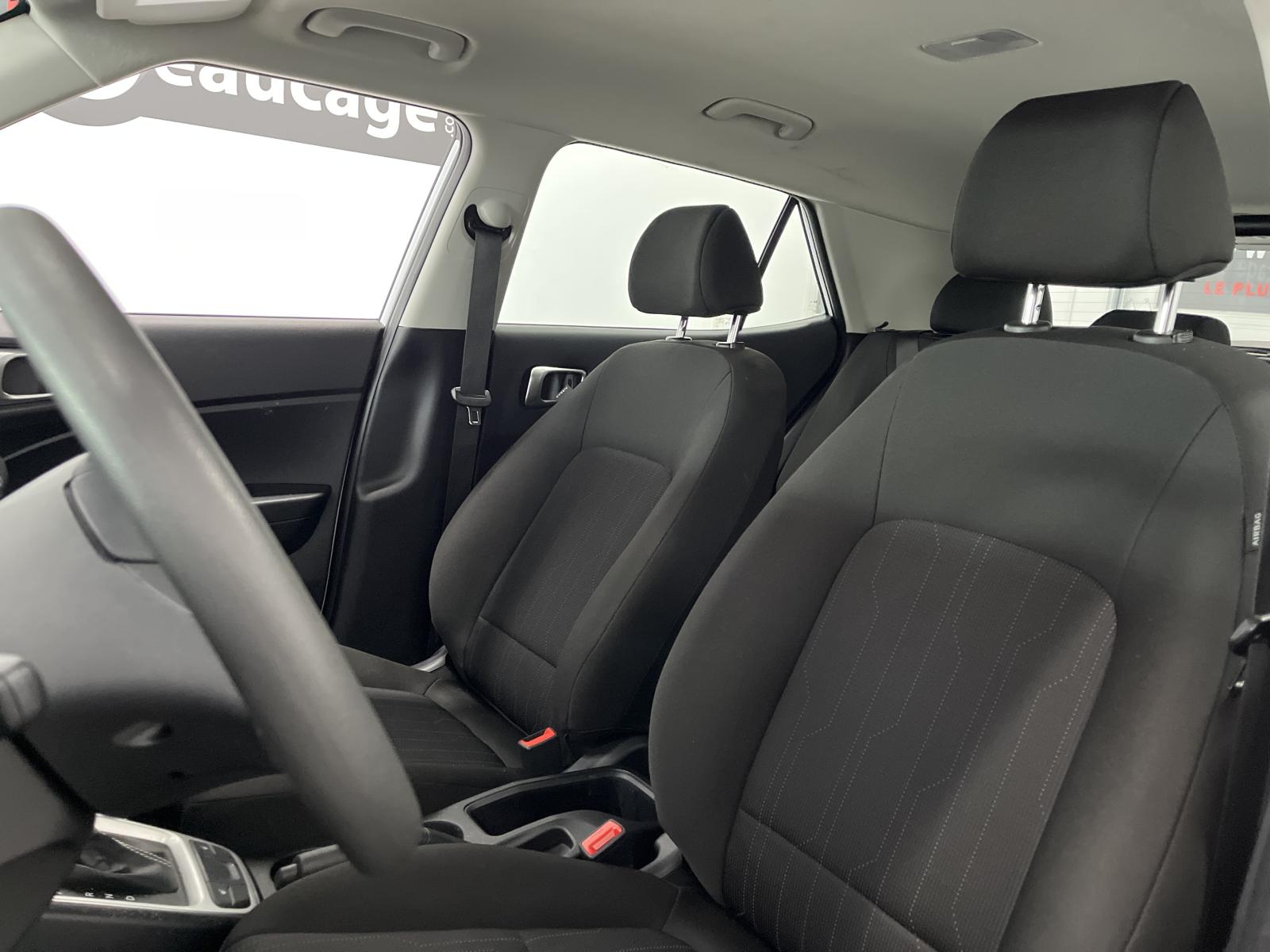 Hyundai Venue Essential 2025 — photo 8