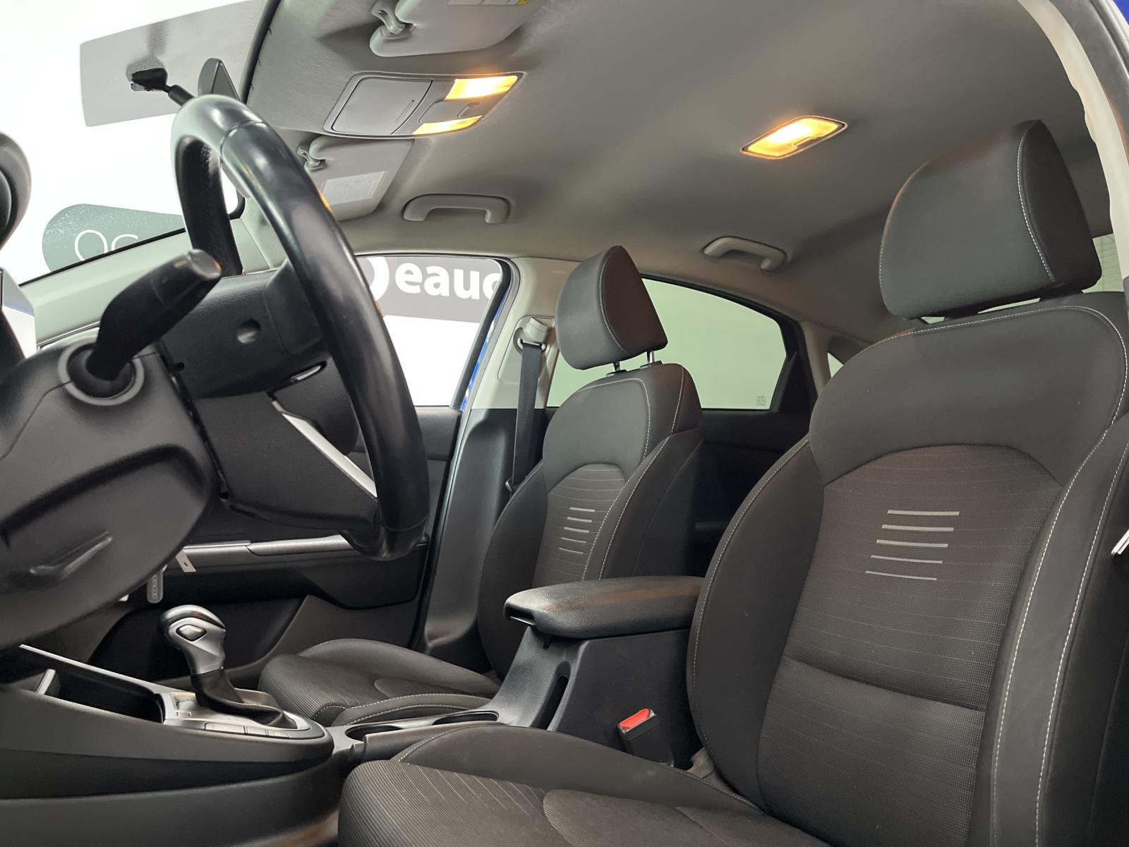 Kia Forte LX 2020 — photo 8