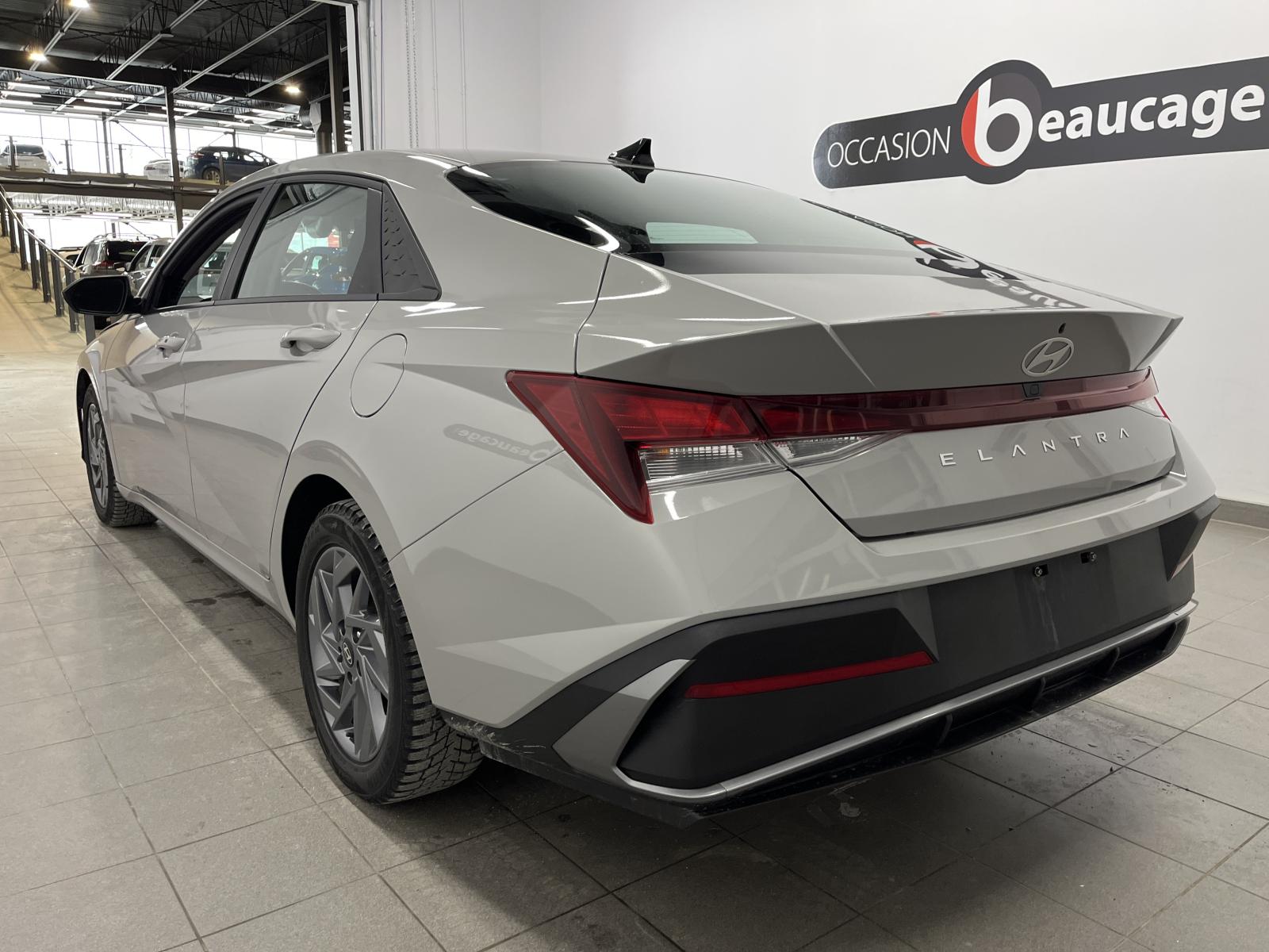 Hyundai Elantra Preferred 2024 — photo 3