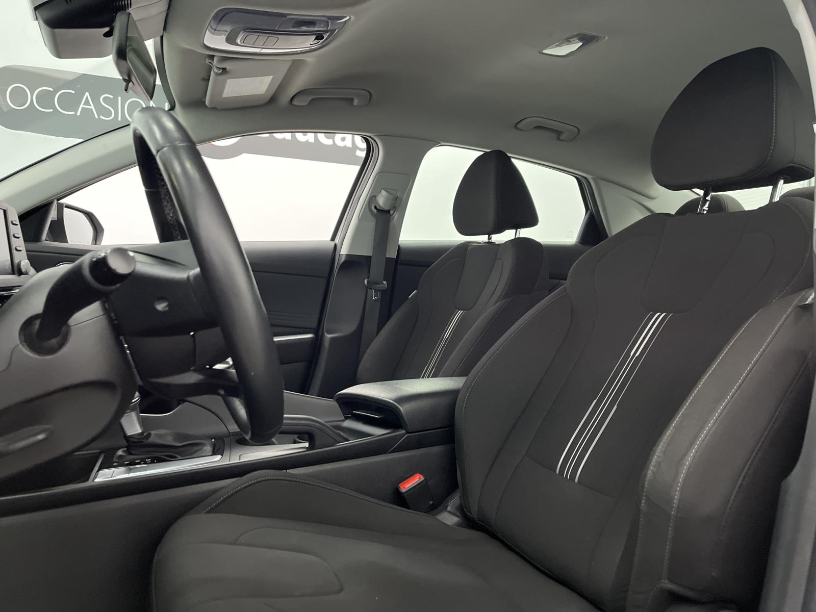 Hyundai Elantra Preferred 2024 — photo 8
