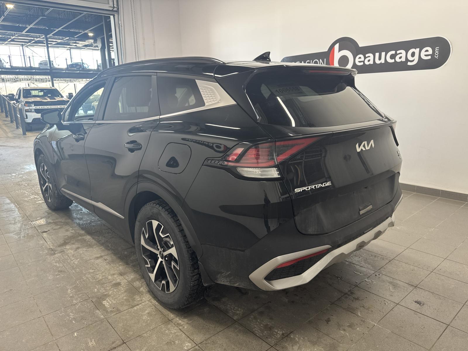 Kia Sportage EX 2023 — photo 7