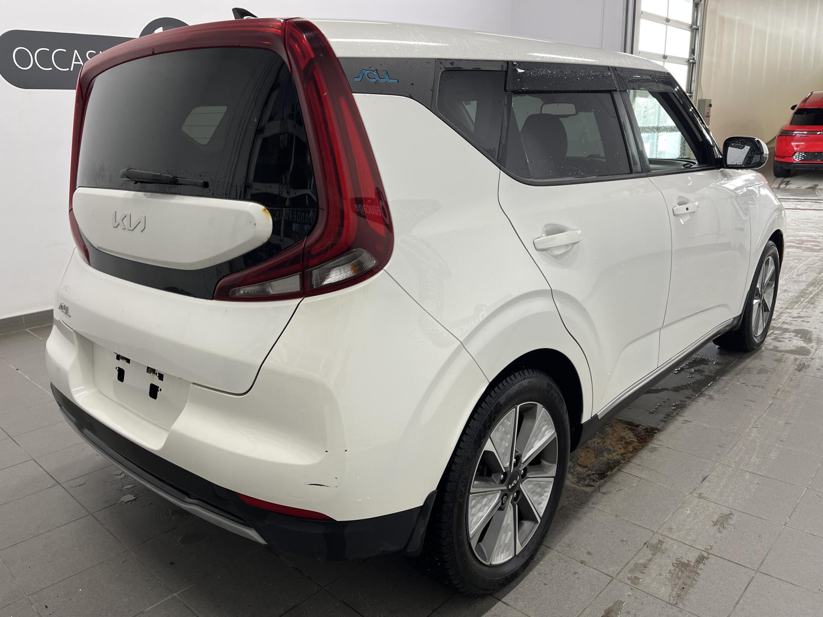 Kia Soul EV Limited 2022 — photo 3