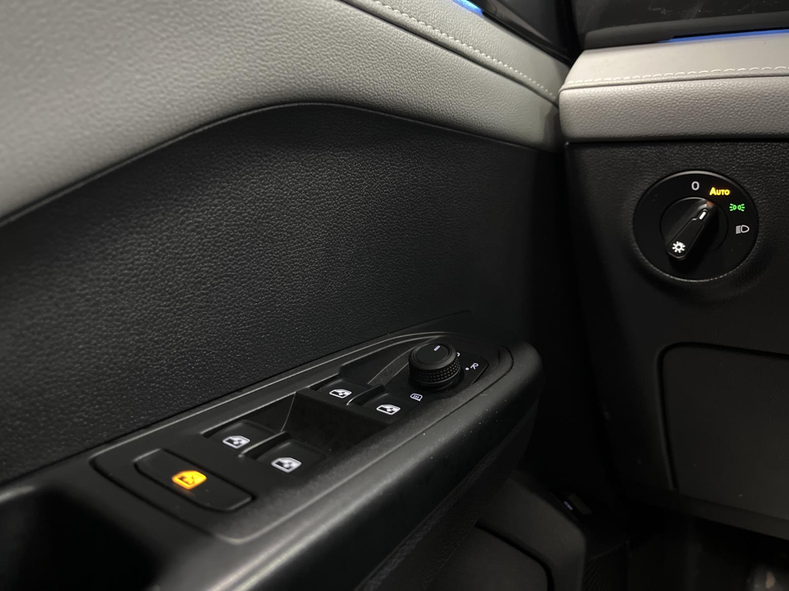 Image 13 Volkswagen Taos Highline 2023