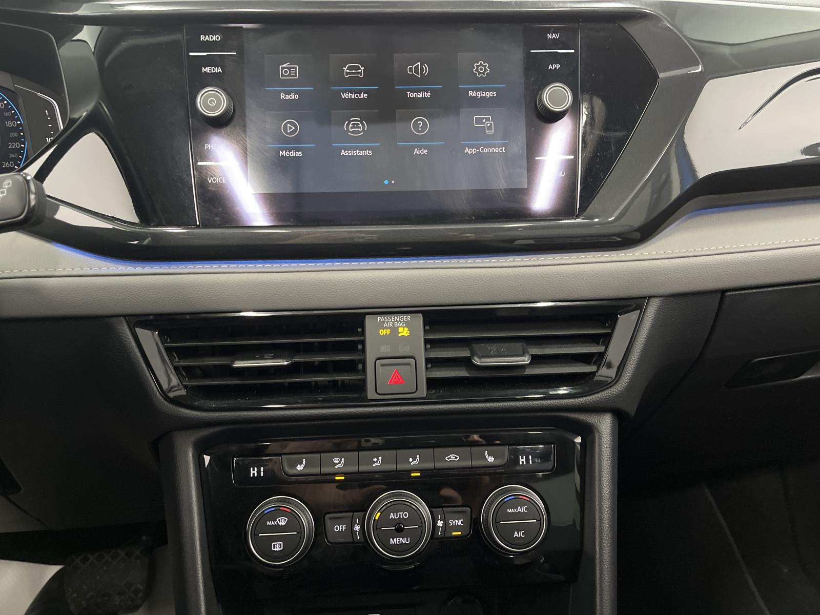 Image 18 Volkswagen Taos Highline 2023