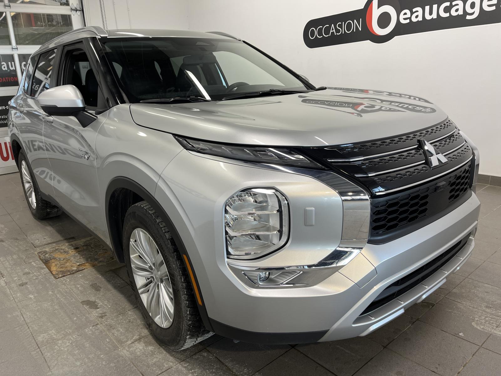 Mitsubishi Outlander Plug-In 2025 — photo 4