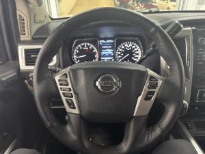 Miniature 14 Nissan Titan SL 2017