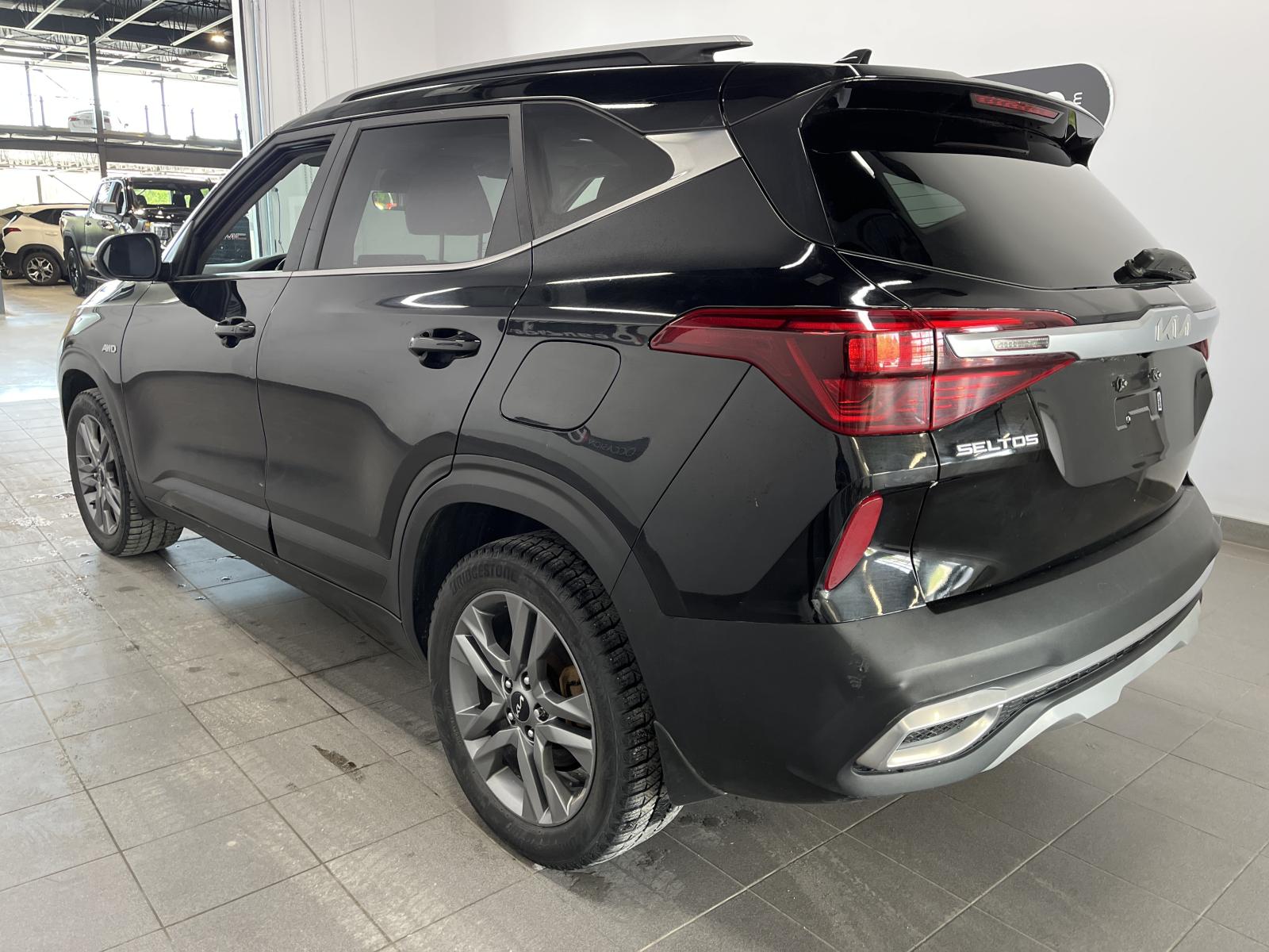 Kia Seltos EX 2023 — photo 3