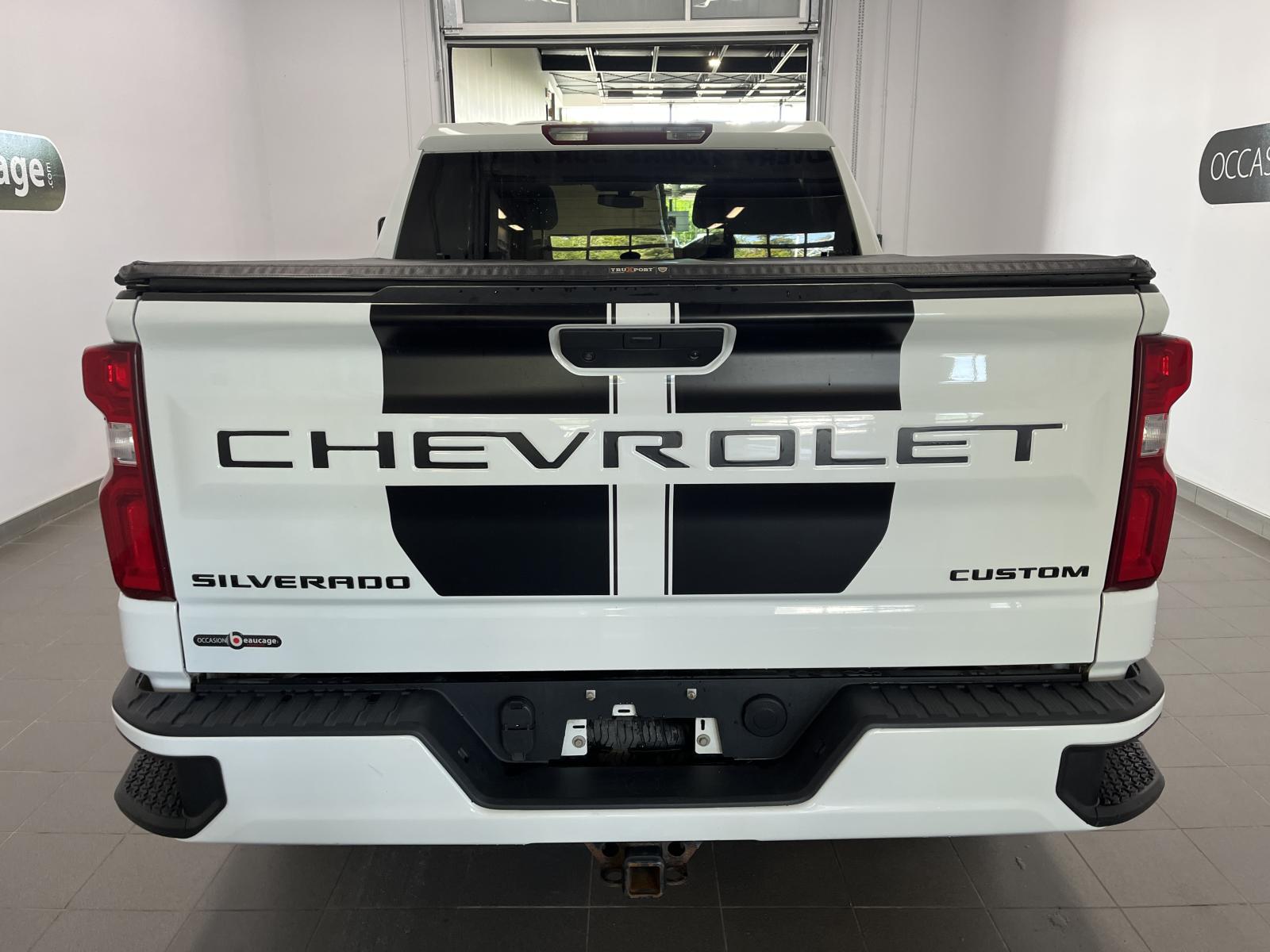 Chevrolet Silverado 1500 LTD Custom 2022 — photo 4