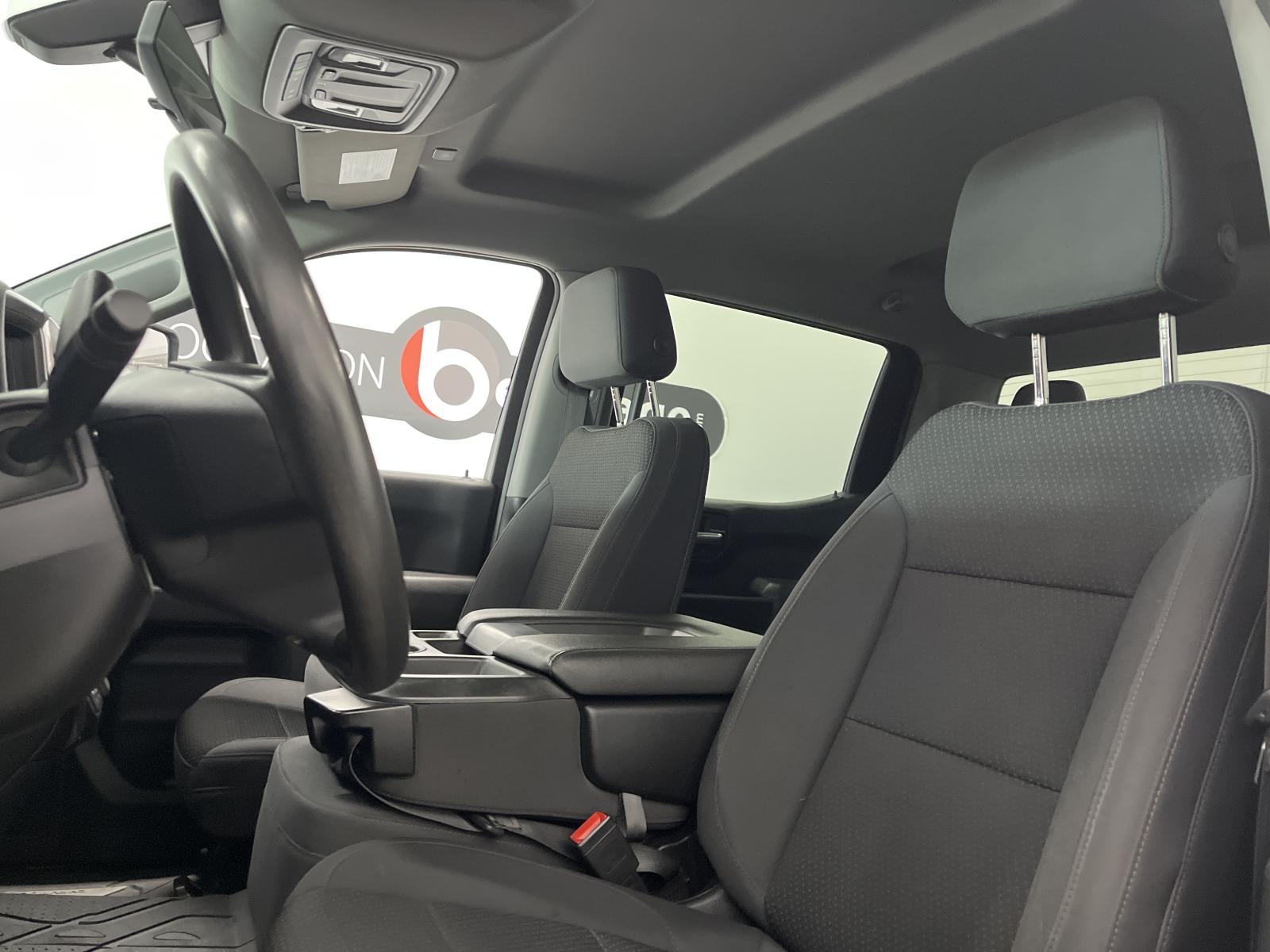 Chevrolet Silverado 1500 LTD Custom 2022 — photo 8