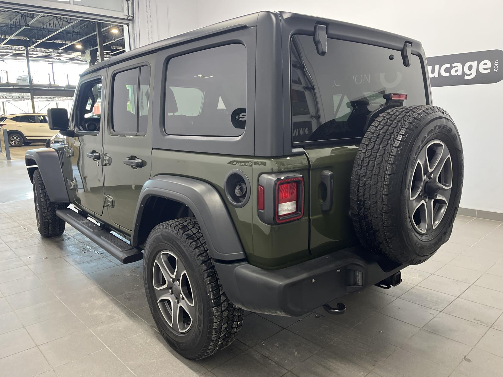 Jeep Wrangler Sport S 2023 — photo 3