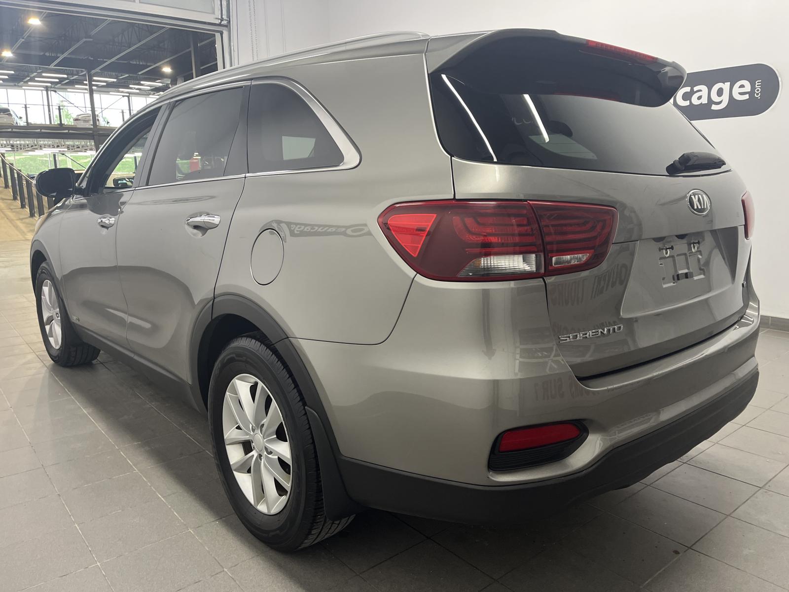 Kia Sorento LX V6 2019 — photo 3