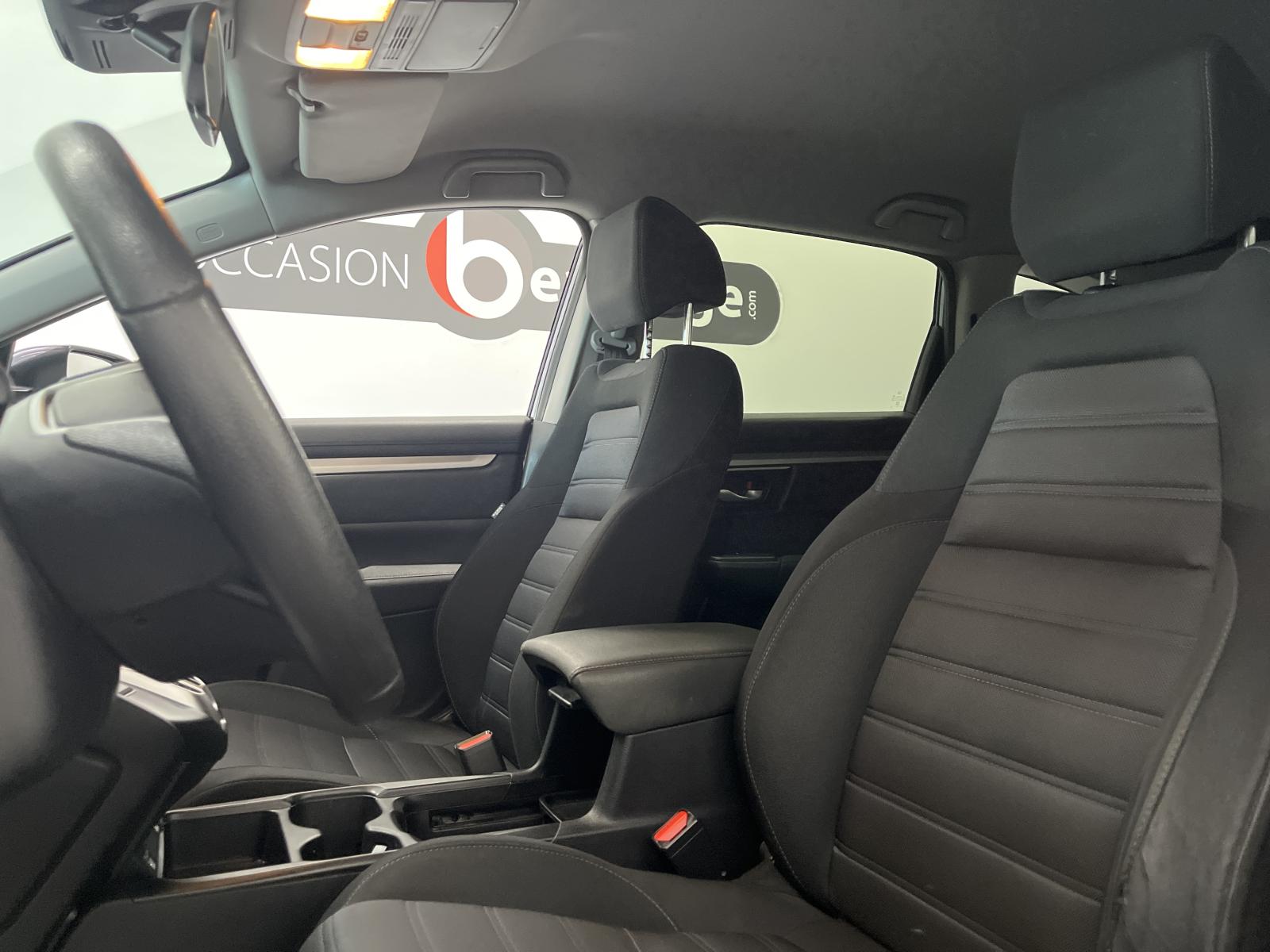 Honda CR-V LX 2020 — photo 8