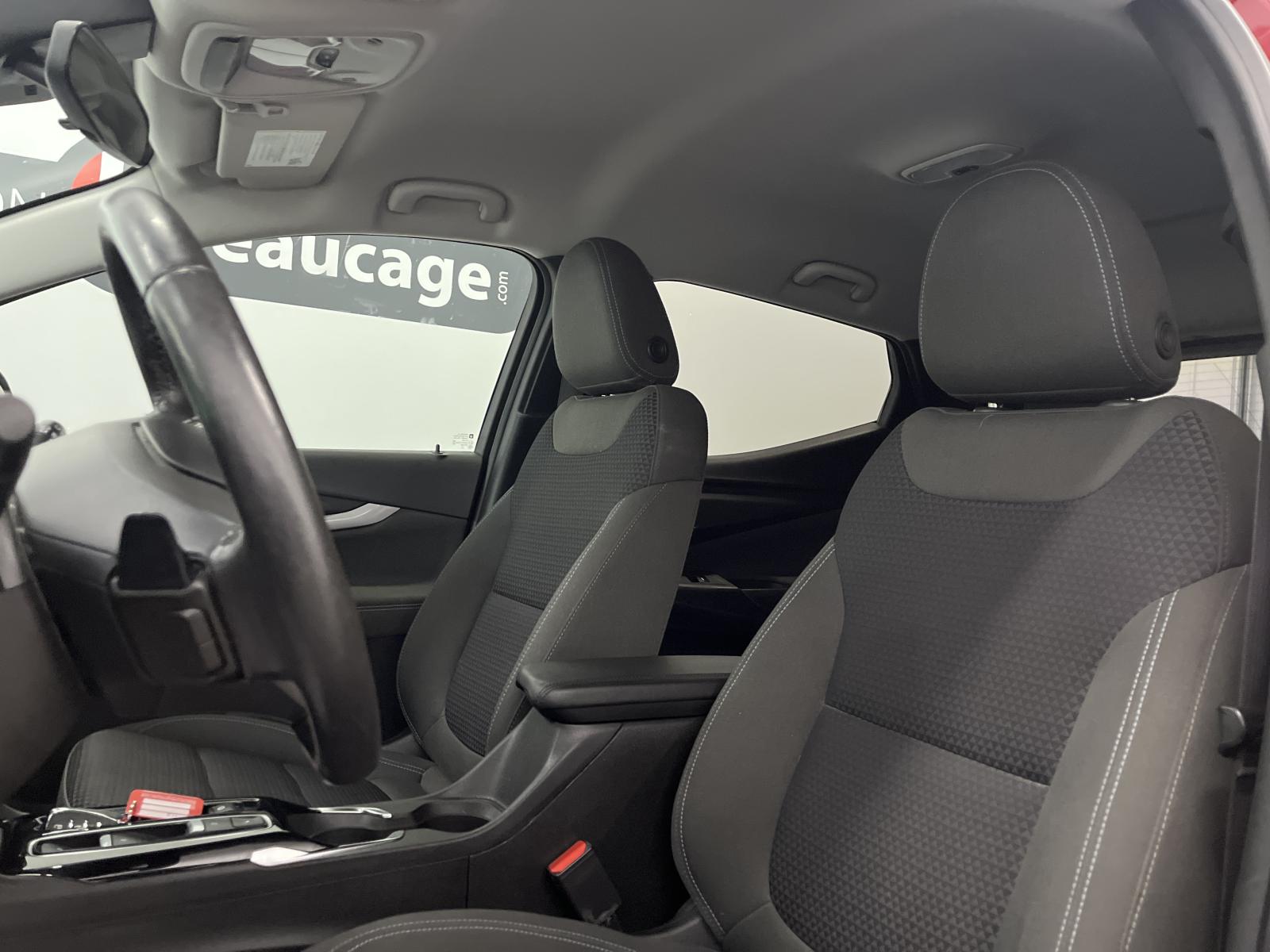Chevrolet Bolt EUV LT 2022 — photo 8