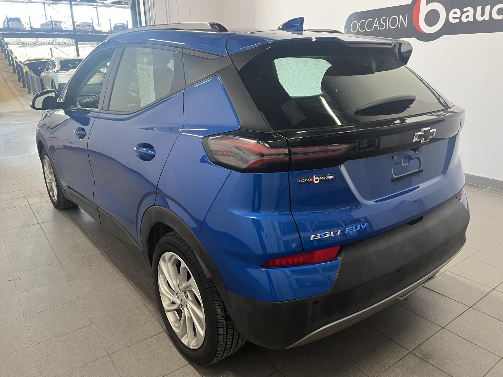 Chevrolet Bolt EUV LT 2023 — photo 6