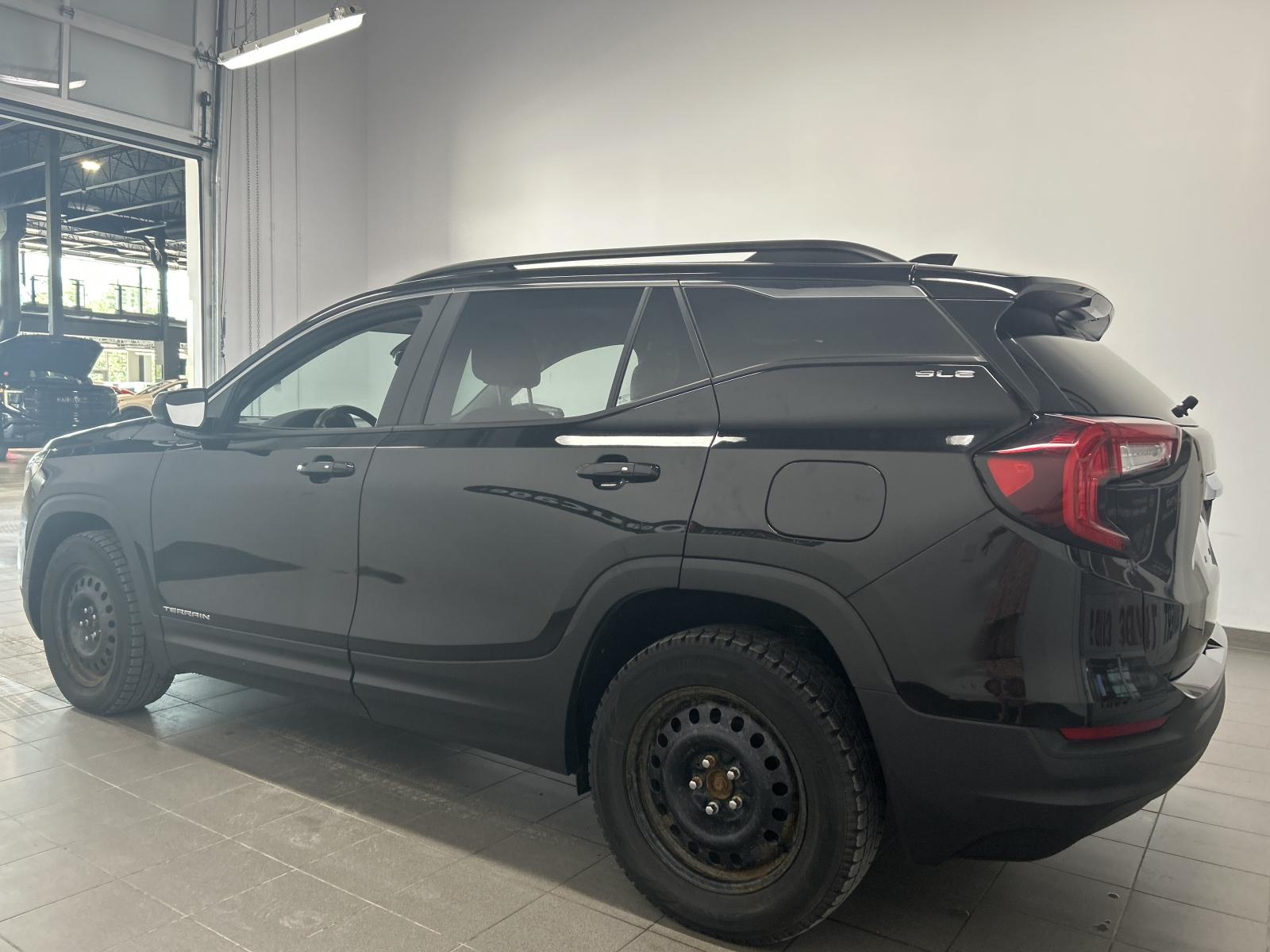 GMC Terrain SLE 2022 — photo 2