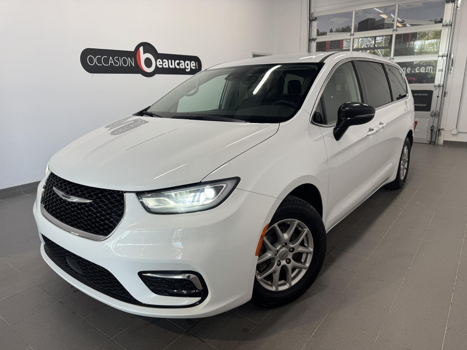 Chrysler Pacifica Touring L 2024