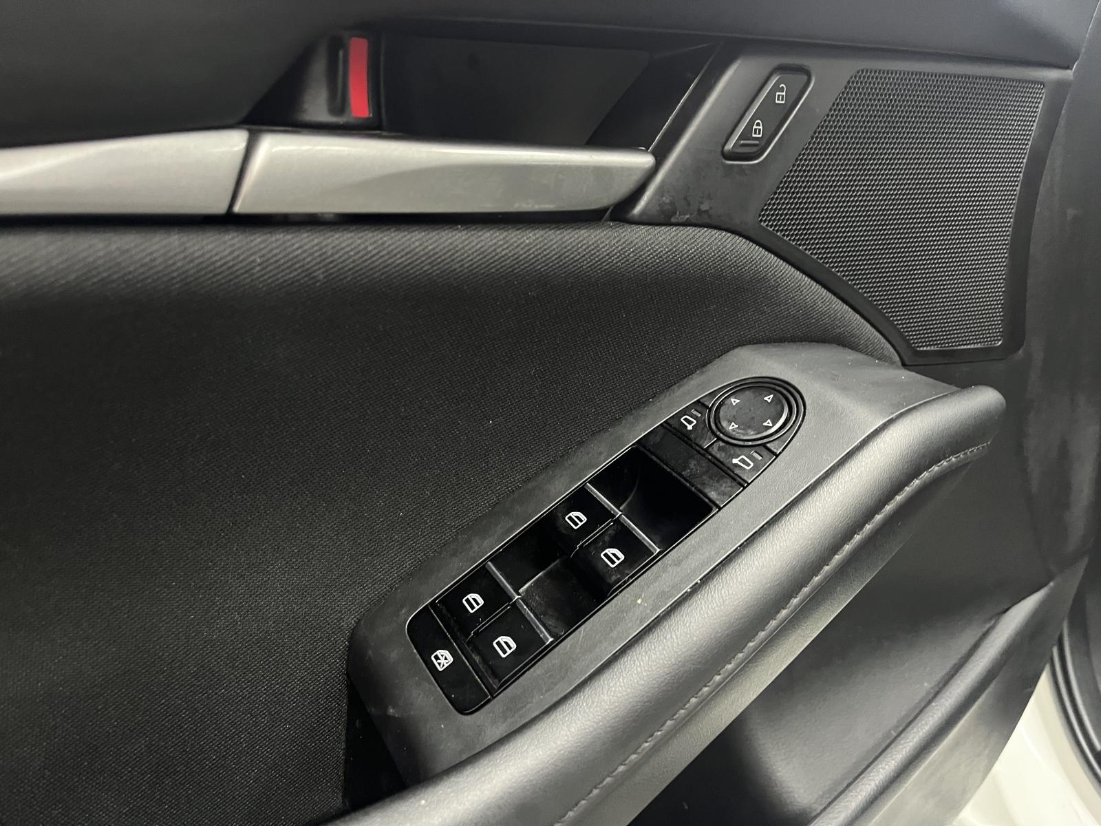 Mazda Mazda3 Sport GS 2023 — photo 8