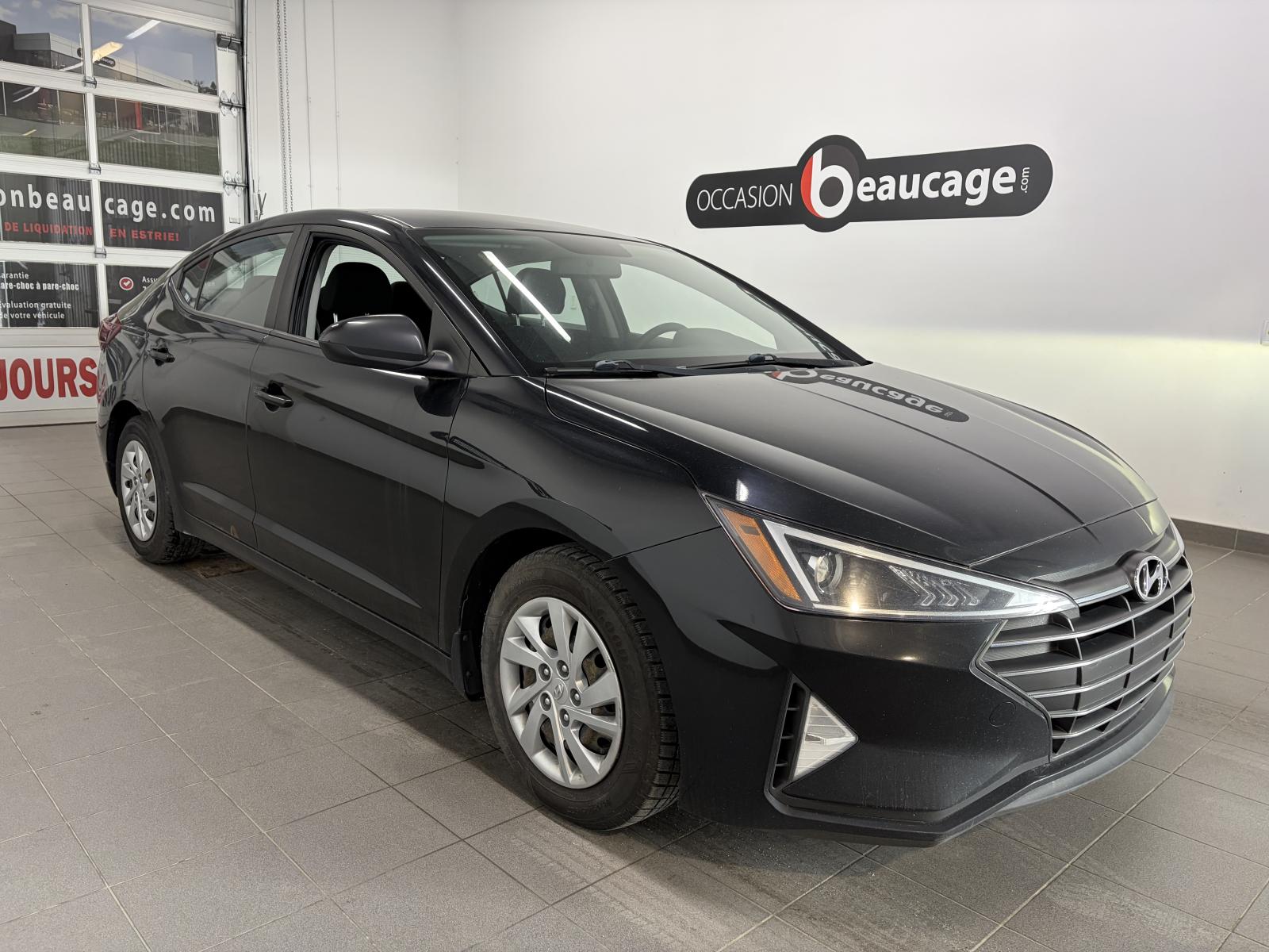 Hyundai Elantra Essential 2020 — photo 3