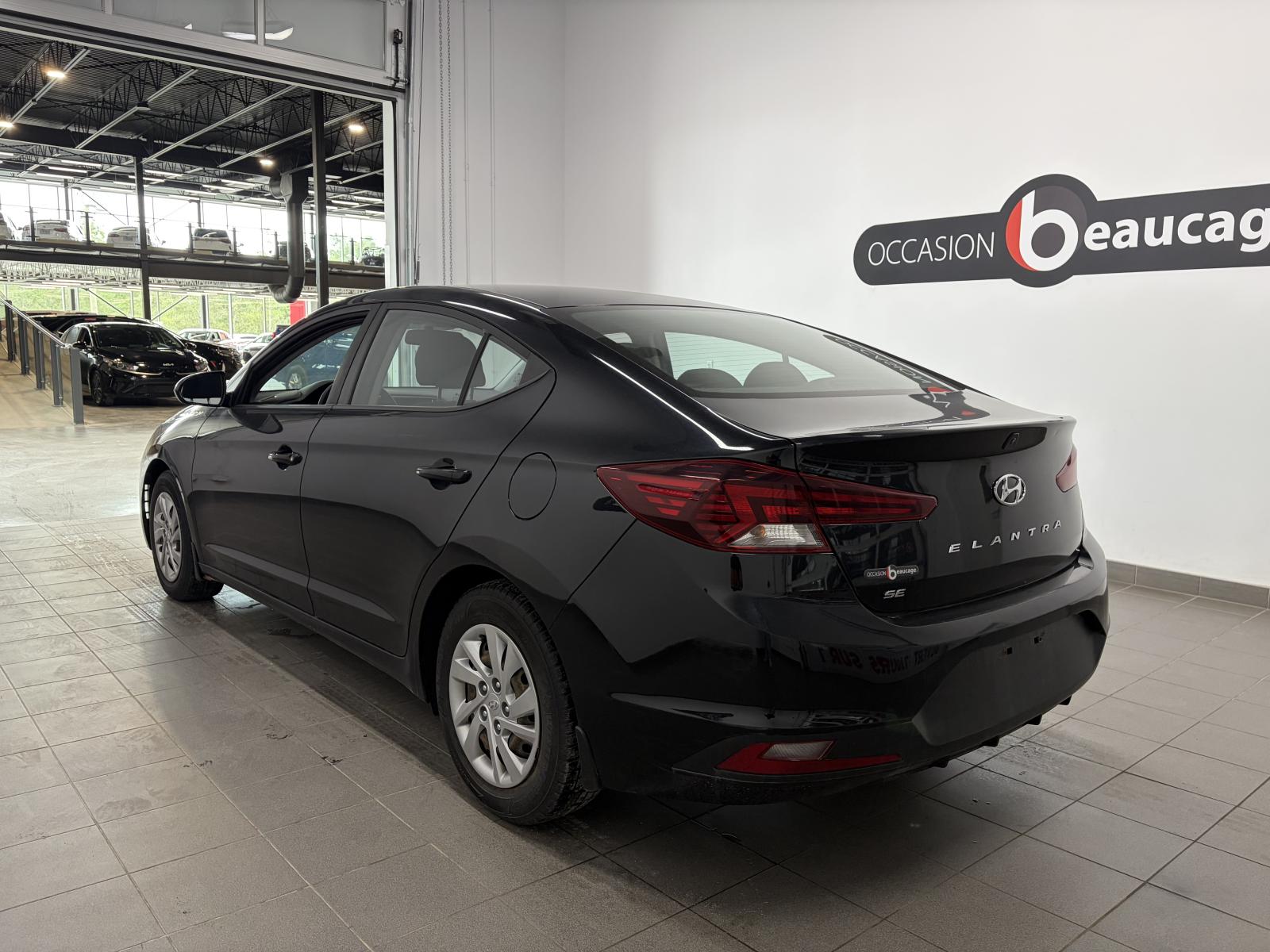 Hyundai Elantra Essential 2020 — photo 7