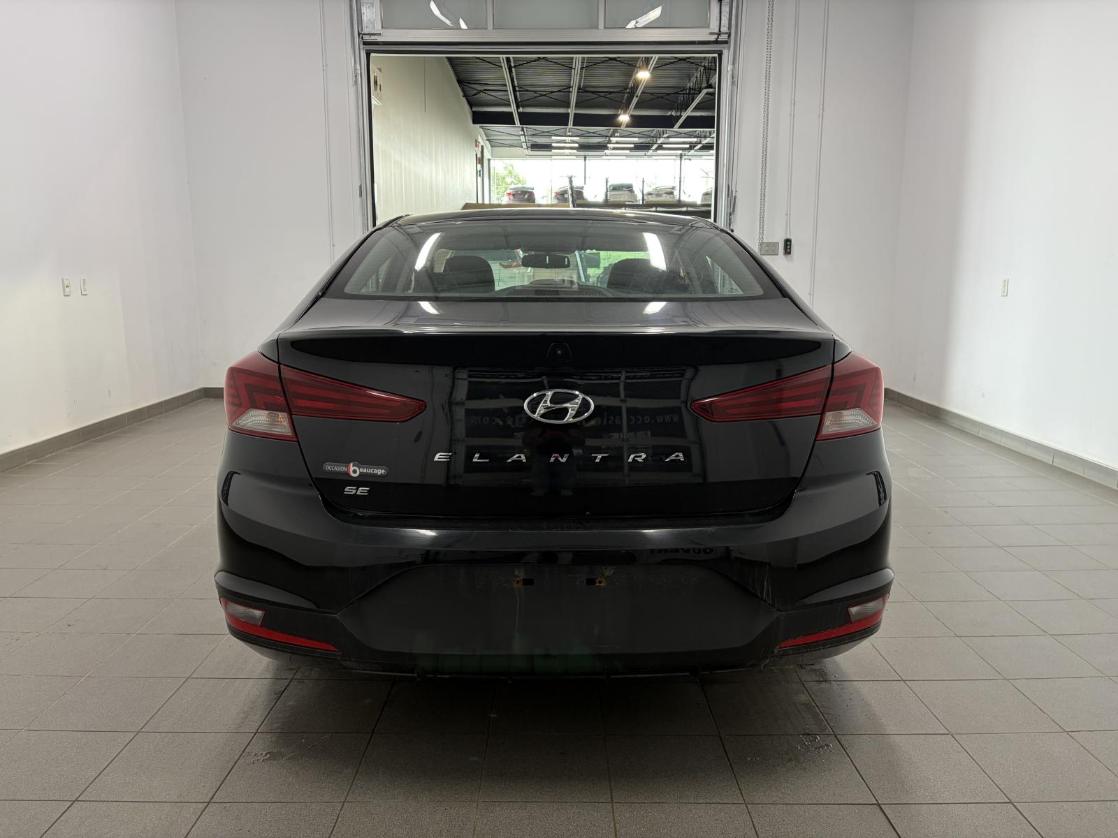 Hyundai Elantra Essential 2020 — photo 6