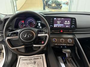 Miniature 16 Hyundai Elantra Elantra 2023